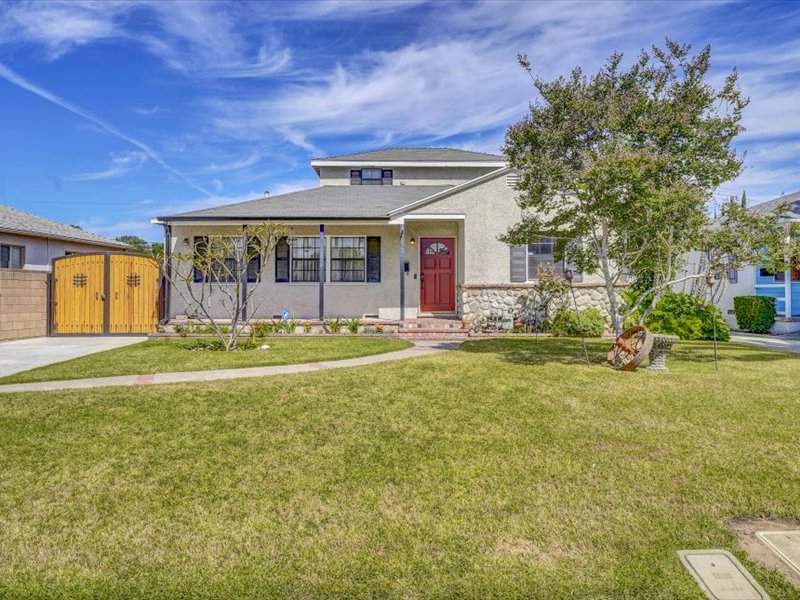 Spacious Two-Story Home in Arcadia