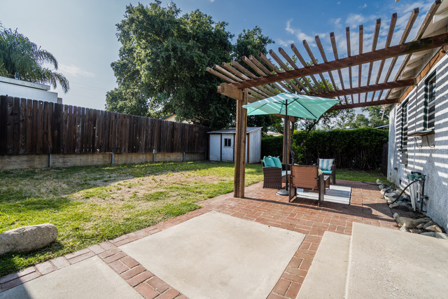 Affordable Sunland Home with 82 WalkScore